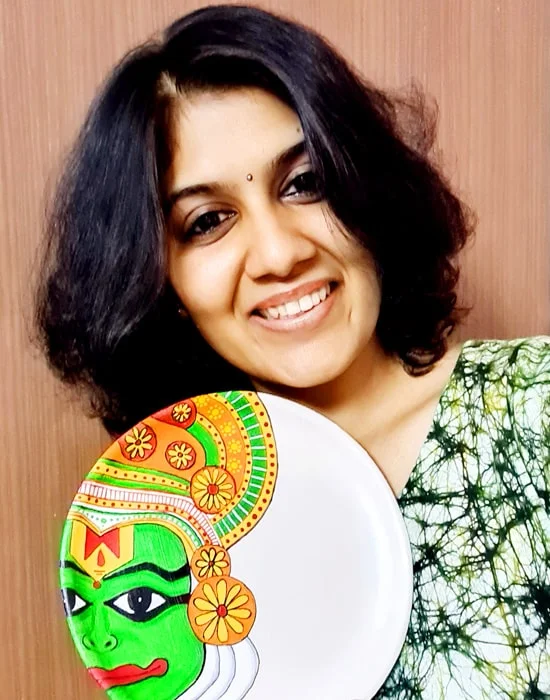 Dr. Sneha Maroo with a Kathakali painted plate